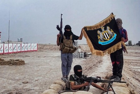Forgetful-ISIS-jihadist-takes-wrong-flag-from-home